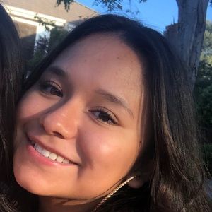 Meet your Posher, Yuni